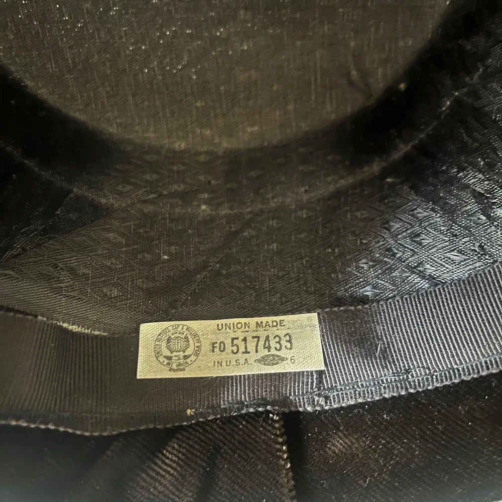 Vintage 1960s Brown Velvet Pillbox Hat Pearl Stick Pin Cocktail Hat Small